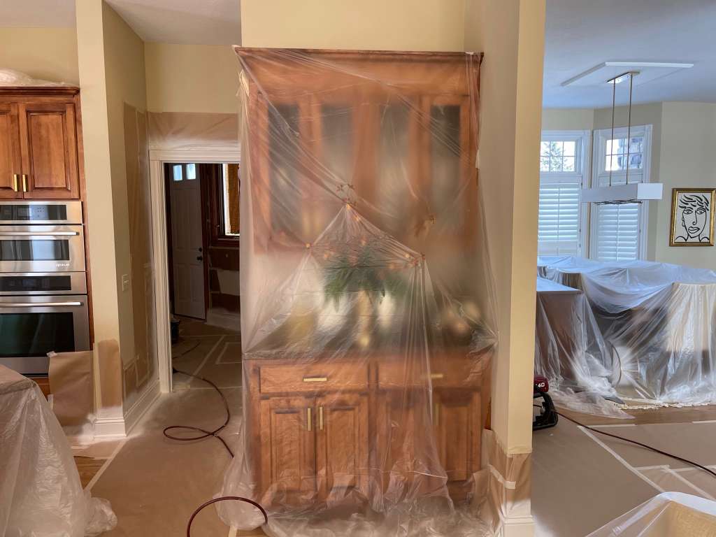 Kitchen before painting
